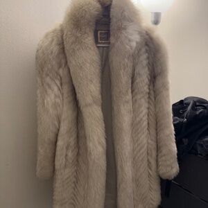 Saga selected blue fox fur coat Size M